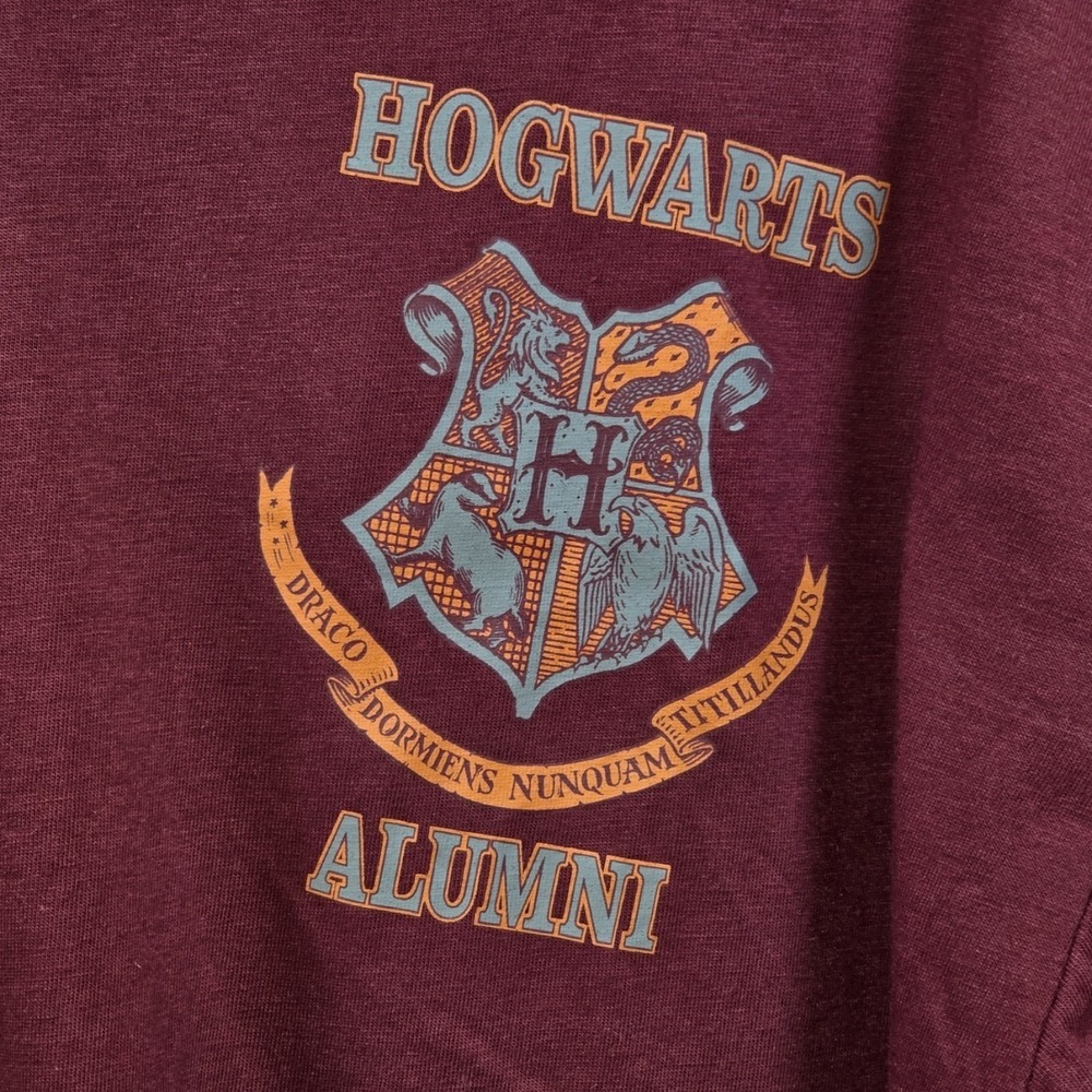 Harry Potter Hogwarts Alumni Long Sleeve Shirt Unisex Large Burgundy / Maroon